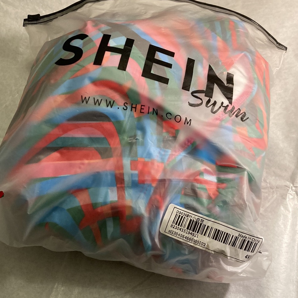 Colorful Women's Swim Cover-Up Set - Picture 9 of 14